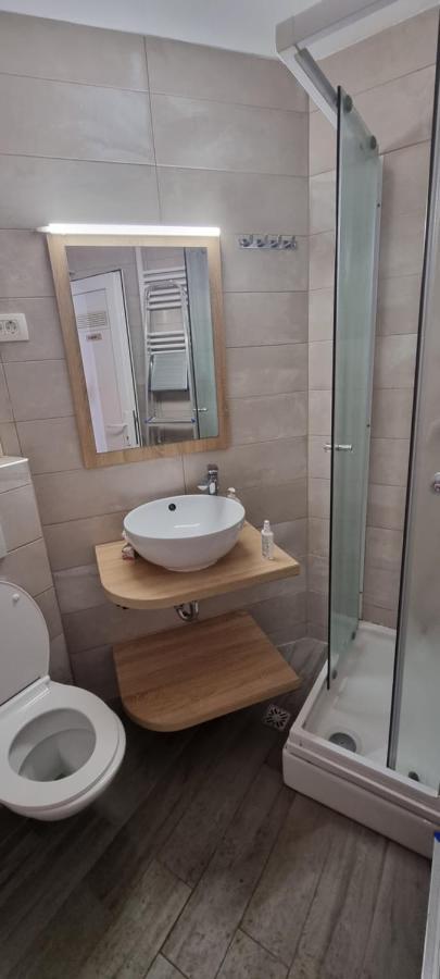 Tissa-Novalja Apartment Bagian luar foto