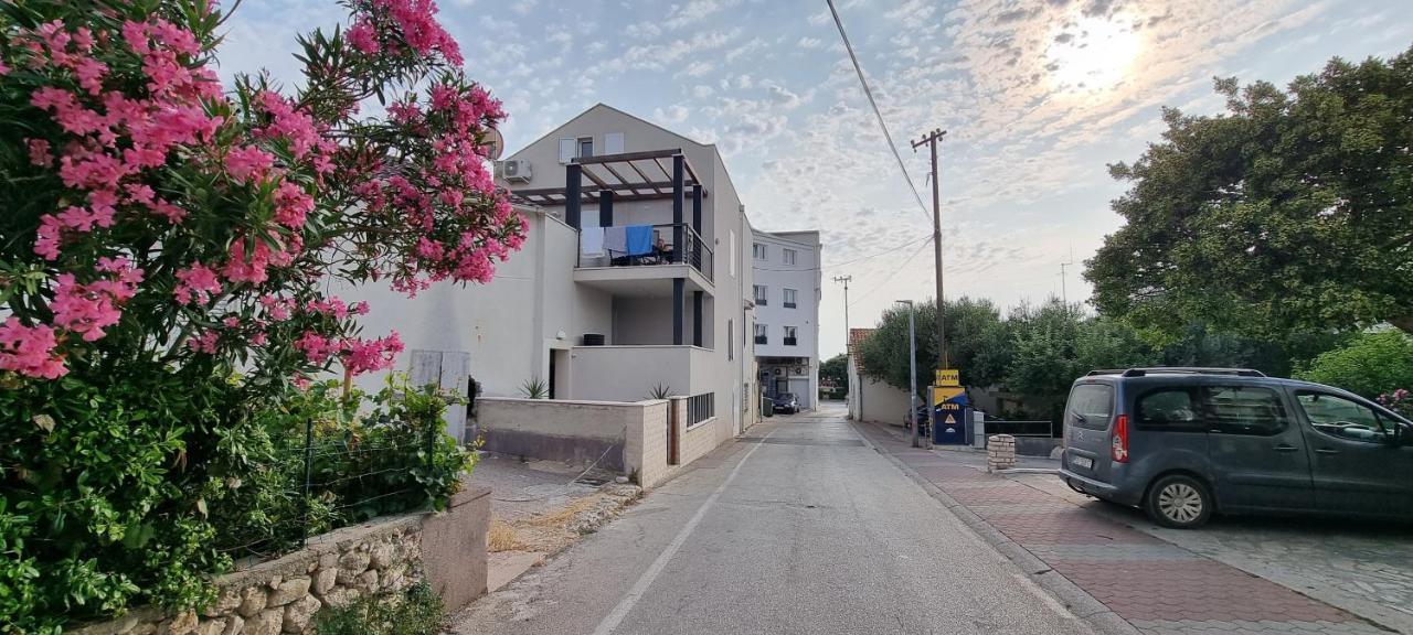 Tissa-Novalja Apartment Bagian luar foto